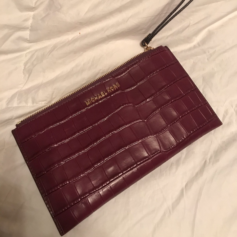 Michael Kors wristlet